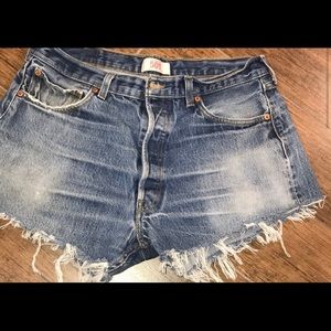 Levi’s vintage distressed frayed cut off shorts